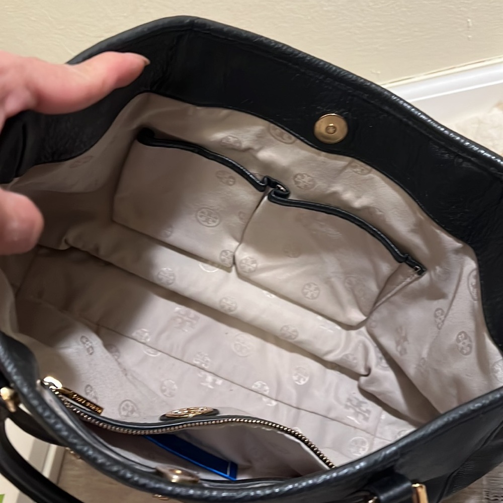 Authentic Tory Burch - Picture 9 of 14